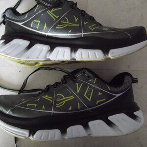 HOKA one one mens size 7